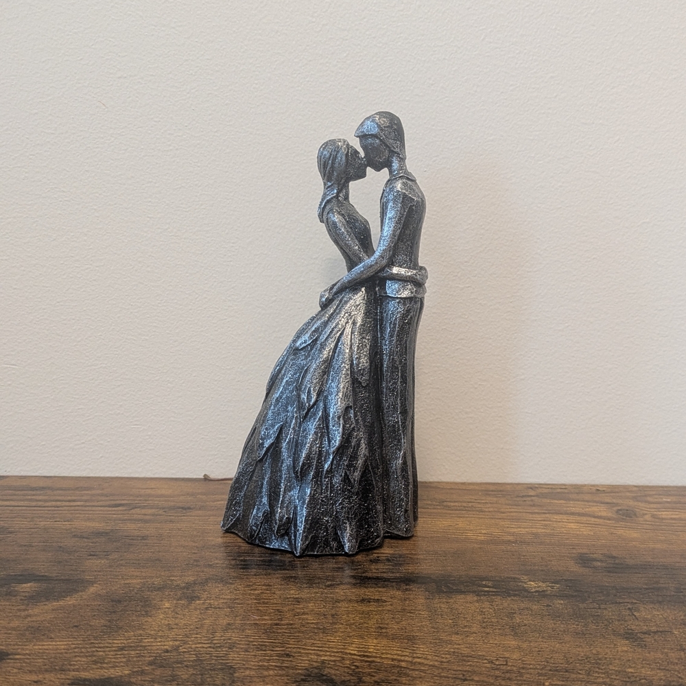 NEW NIB Resin Faux Iron/Silver Couple Sculpture